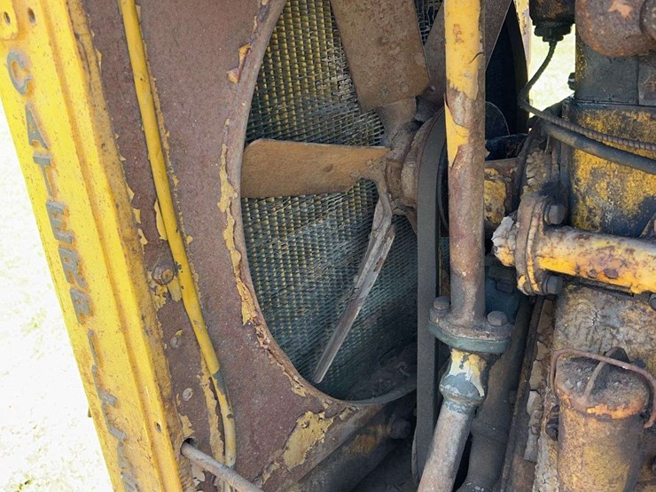 caterpillar-twenty-two-image-35
