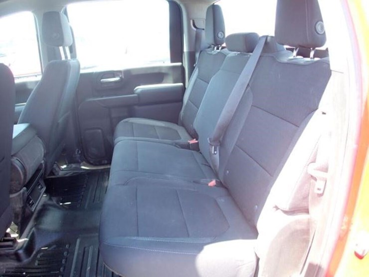 2022-chevrolet-silverado-2500-image-28