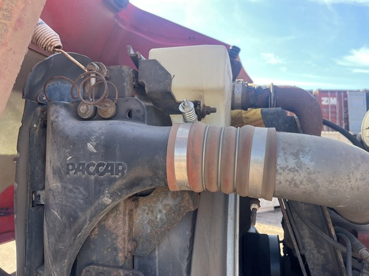 2007-peterbilt-367-image-25