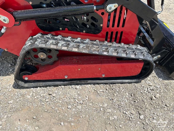 mini-skid-steer-loader-image-14