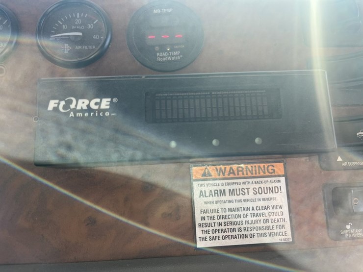 2007-peterbilt-367-image-114