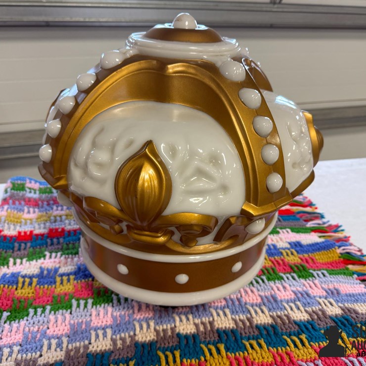 Gold Crown Gas Pump Globe
