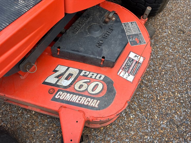 kubota-zd331-image-9