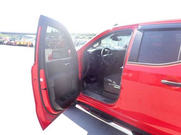 2024-chevrolet-silverado-1500-image-12
