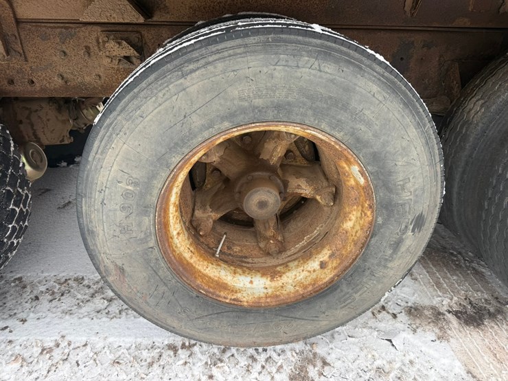 #1434-•-1990-ford-quad-axle-dump-truck-image-70