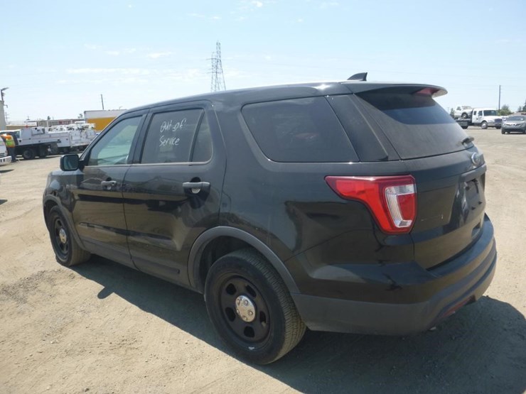 2017-ford-explorer-image-4