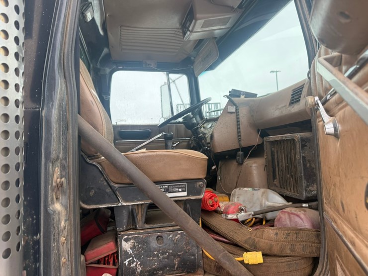 #1434-•-1990-ford-quad-axle-dump-truck-image-39