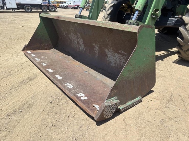 john-deere-5220-image-10