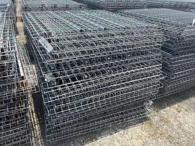 #84614-•-(1)-stack-wire-mesh-shelves-image-1