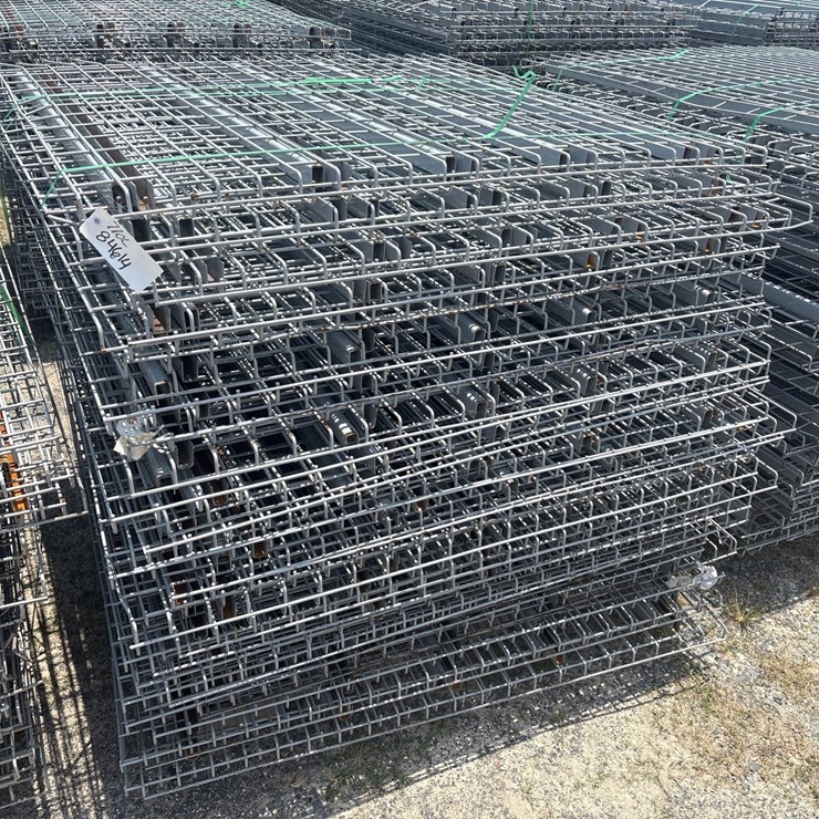 #84614 • (1) STACK WIRE MESH SHELVES