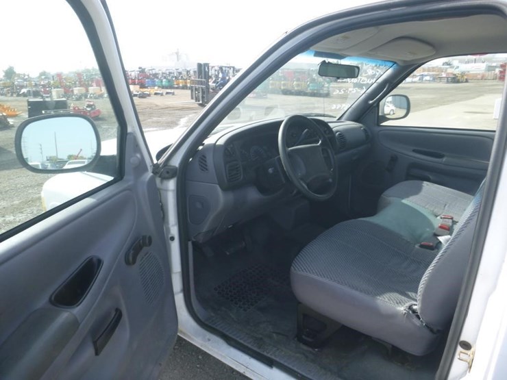 2001-dodge-ram-2500-image-5