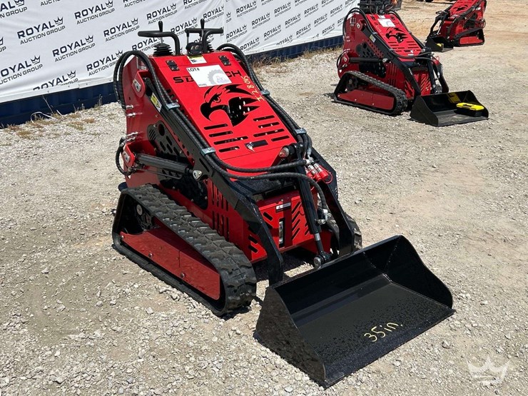 mini-skid-steer-loader-image-4