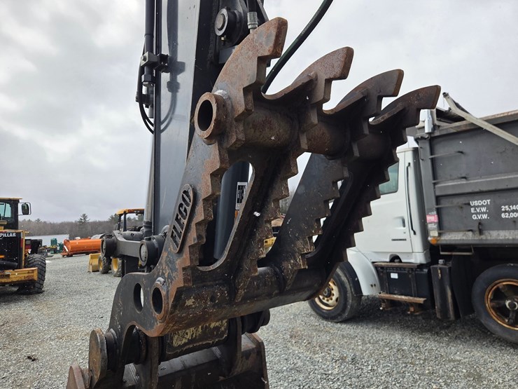 2019-deere-160g-lc-image-16
