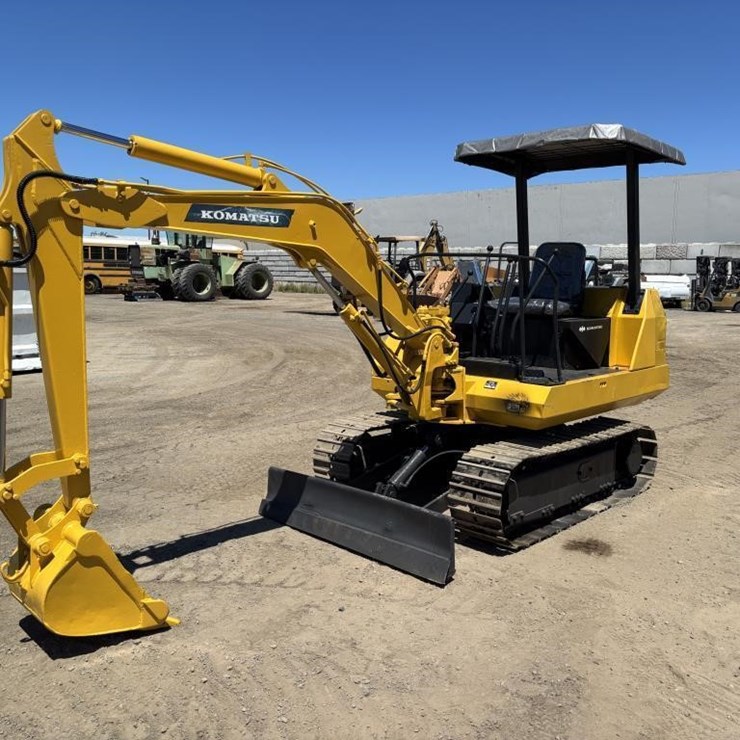 KOMATSU PC10-5