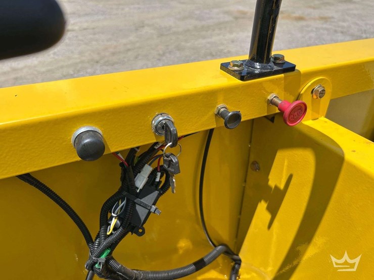 crawler-dumper-with-seat-image-10