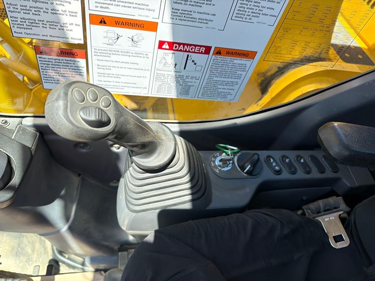 komatsu-pc238us-lc-11-image-27