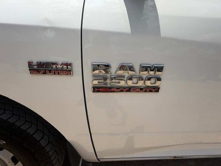 2013-dodge-ram-2500-image-15