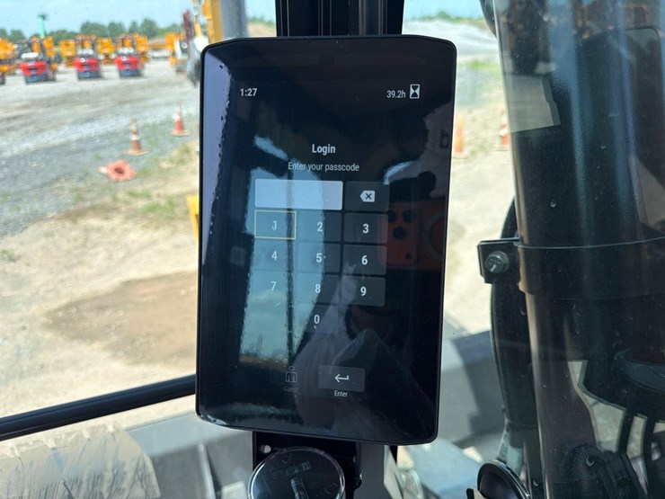 caterpillar-315-gc-image-34