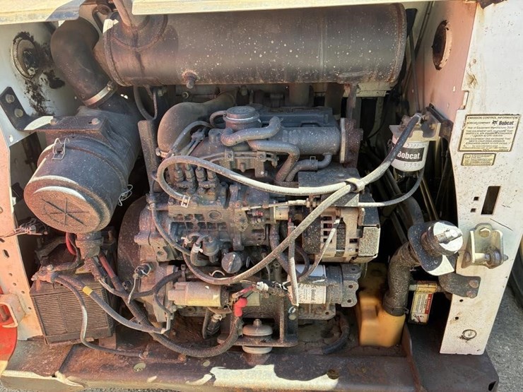 2013-bobcat-t590-image-25