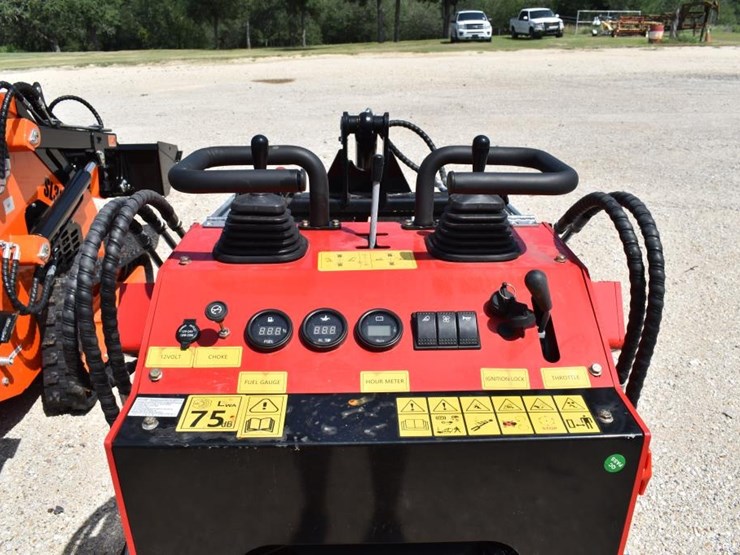 sl380-mini-skid-steer-(serial-#-380cj260209)-image-6