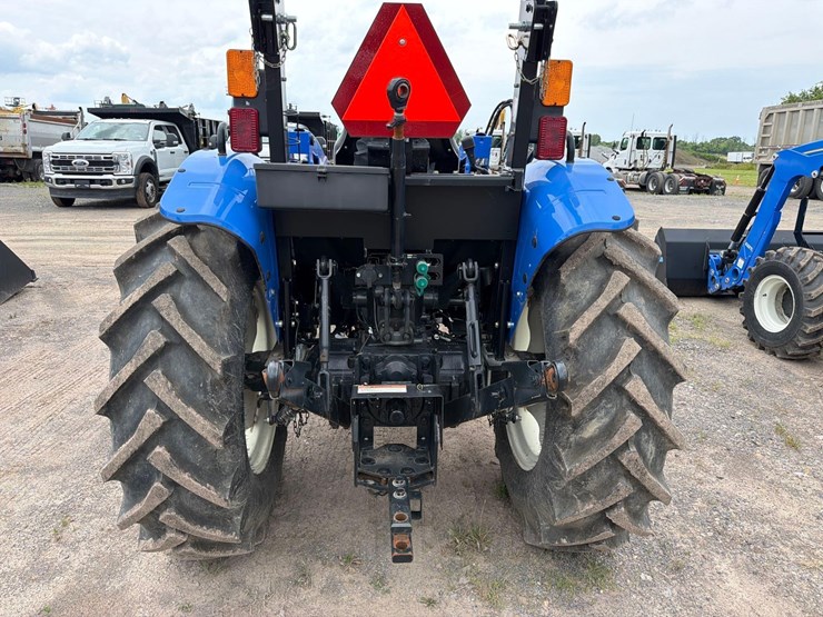 new-holland-workmaster-70-image-7