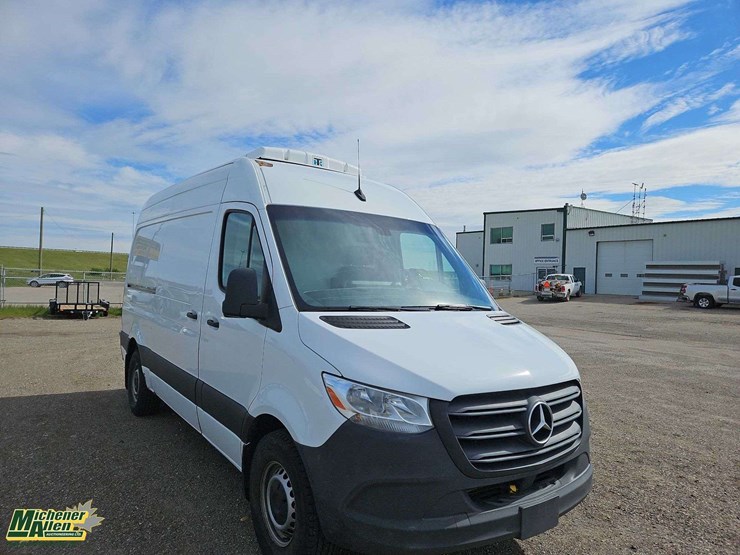 2021-mercedes-benz-sprinter-c240-turbo-diesel-cargo-van-image-2