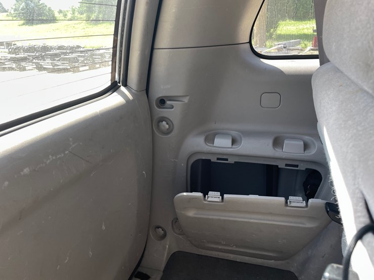 2003-toyota-sequoia-image-61