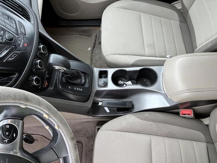 2015-ford-escape-image-19
