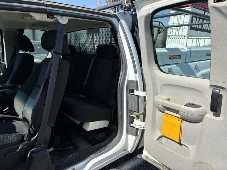 2012-gmc-sierra-2500-image-15