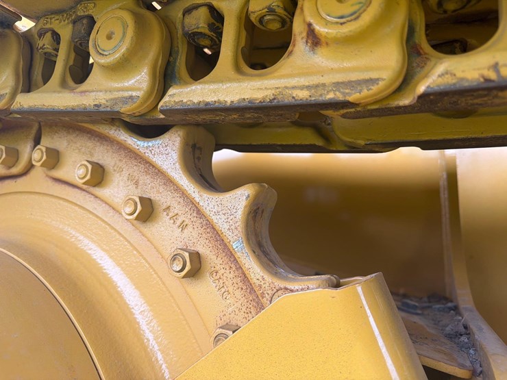 caterpillar-d1-lgp-image-15