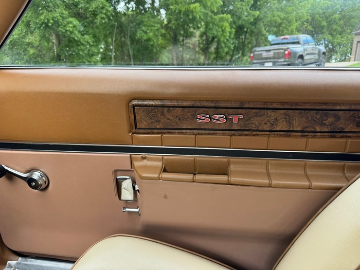 #1865-•-1972-american-javelin-sst-coupe-image-25