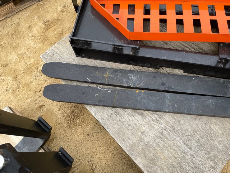 #2007-•-new-wolverine-skid-steer-pallet-fork-frame-with-forks-image-8