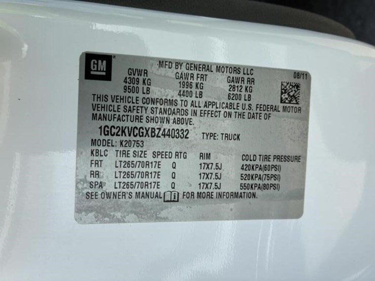 2011-chevrolet-2500hd-image-19