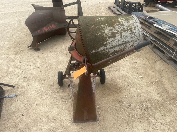 #3435-•-concrete-mixer-image-2