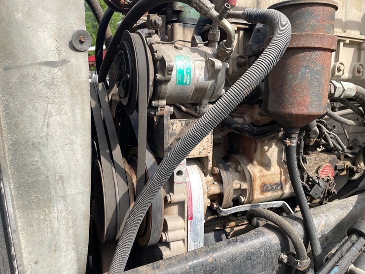 peterbilt-379-image-10