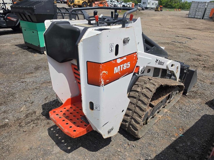 2019-bobcat-mt85-image-5