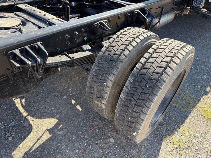 chevrolet-6500-image-8