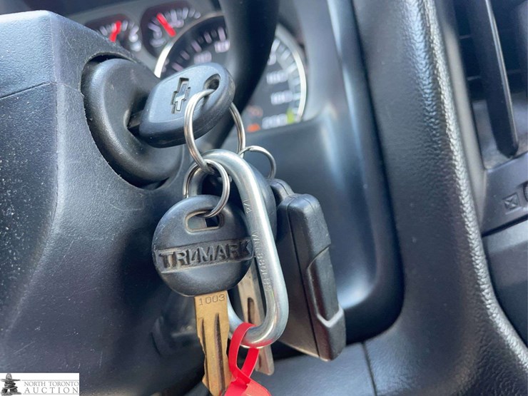 2019-chevrolet-silverado-2500hd-image-14