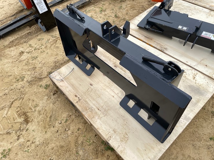 #2049-•-new-wolverine-skid-steer-3-point-attachment-image-5