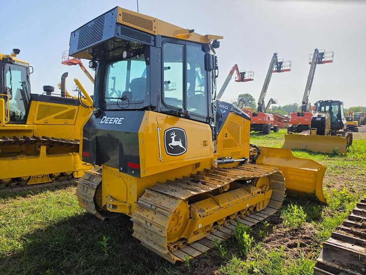 2026-deere-450-lgp-image-4