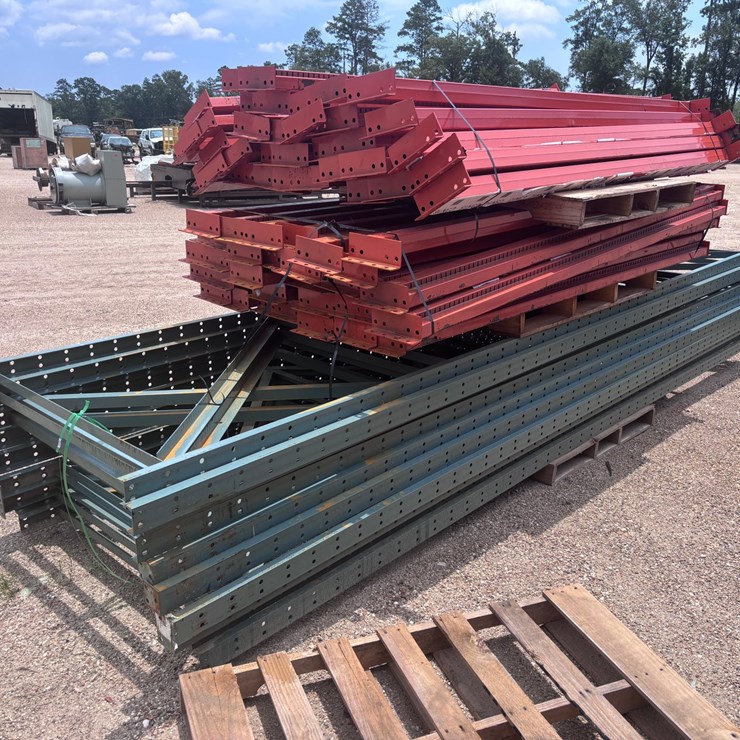 #40076 • (1) STACK BOLT-ON UPRIGHT 16FT X 46IN BOLT-ON BEAMS 8FT X 3 1/2IN PALLET RACKING
