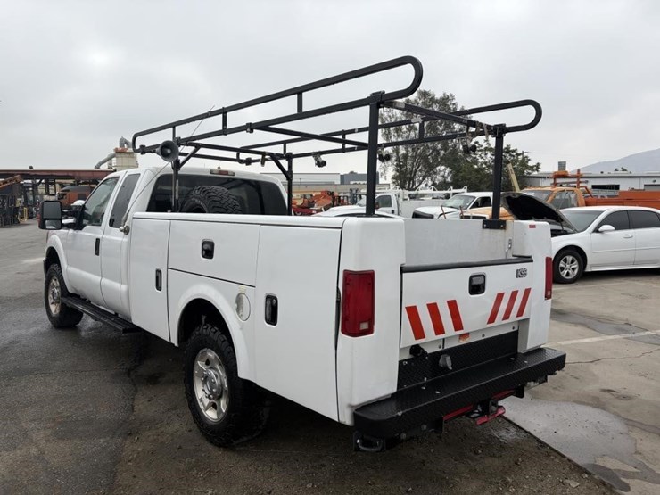2011-ford-f350-image-4