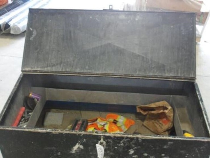 60-in.-x-32-in.-x-30-in.-tool-box(es)-image-5
