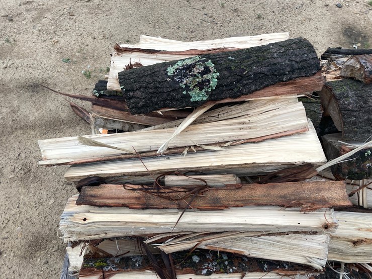 #3432-•-pallet-of-poppler-split-firewood-image-9