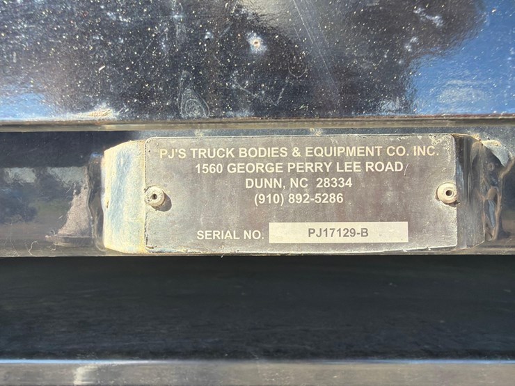 2024-ford-f550-image-14