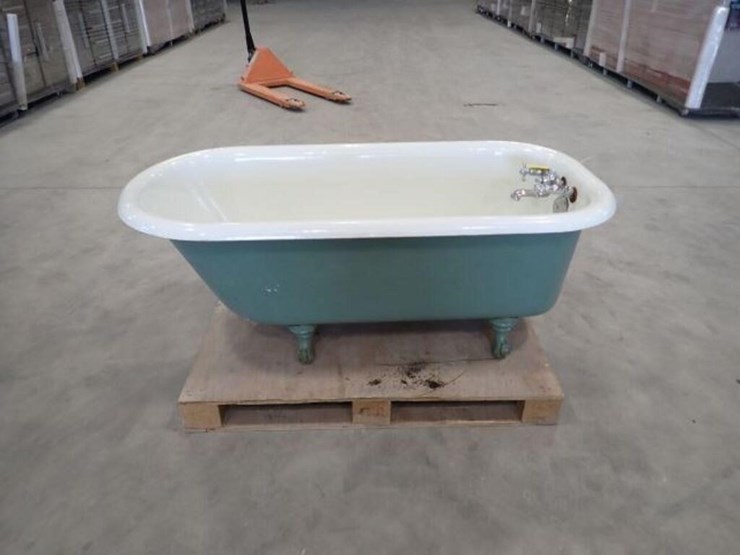 1931-ssm-co-ltd-5-ft-claw-foot-bathtub-image-5