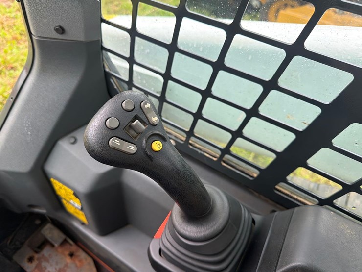 2023-bobcat-t66-image-21