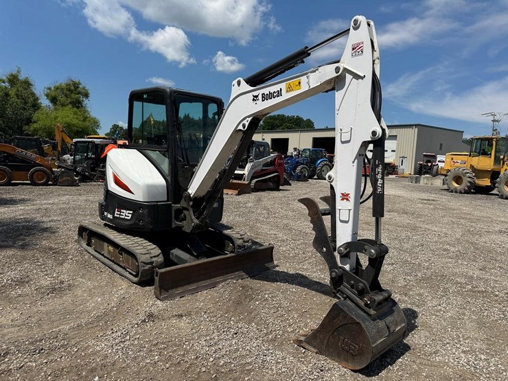 2021-bobcat-e35i-image-8