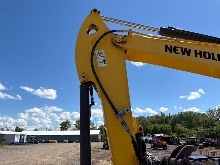 2019-new-holland-e60c-image-20