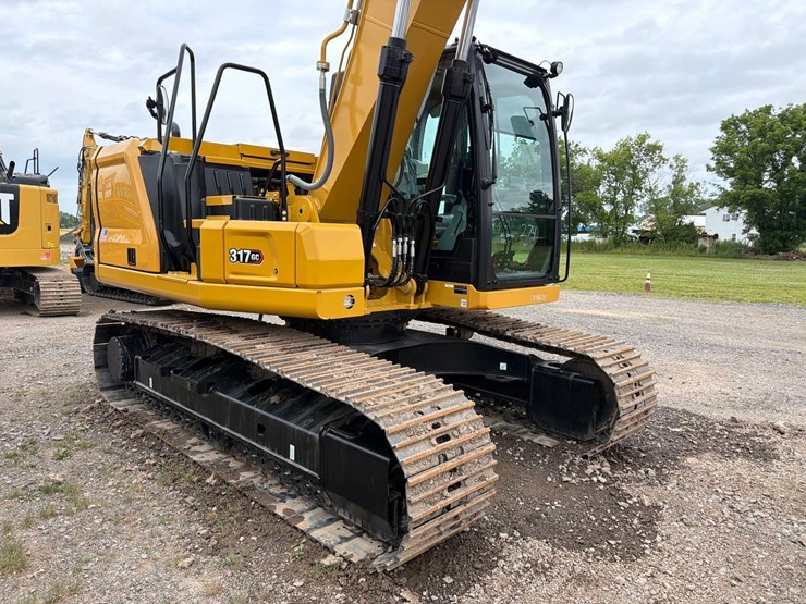 caterpillar-317-image-5